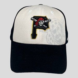 Vintage NIKE Pittsburgh Pirates Hat Jolly Roger On Black/White NIKE Ball Cap Hat